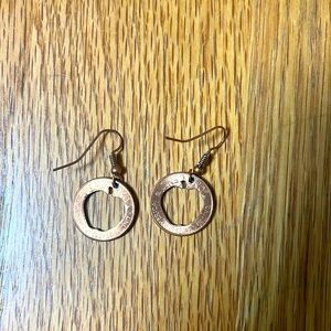 Apple shaped cutout earrings